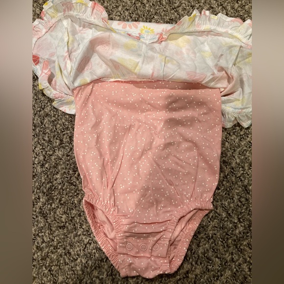 SOLD Baby Girl 3-6 month white/pink floral spring or summer outfit Child of Mine - Picture 3 of 9